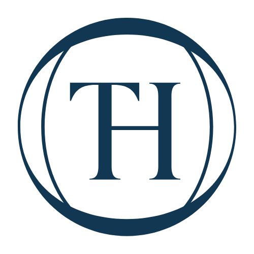 TH Resorts	 logo